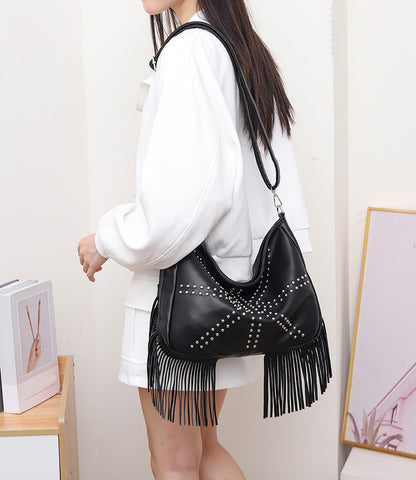 Trend Rivet Bag Tassel Bag Soft Surface Large Capacity Travel Holiday Casual Bag Lady Bag