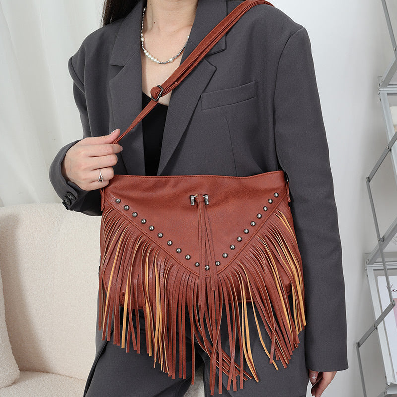 Rivets Soft Leather Fashionable Casual Rivet Tassel Bag Shoulder Crossbody Bag Women Bag